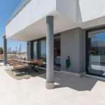 Middle Floor Apartment in Estepona 13