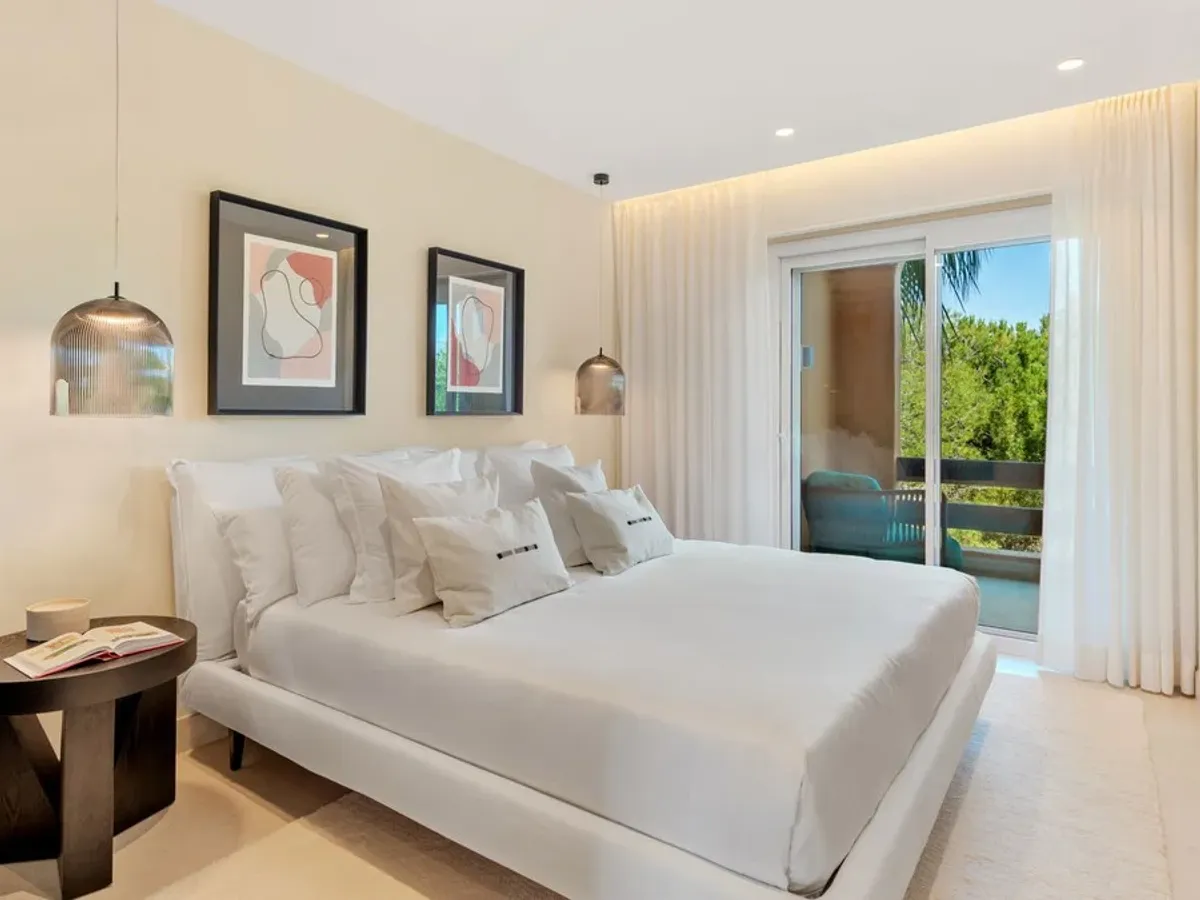 Middle Floor Apartment in New Golden Mile