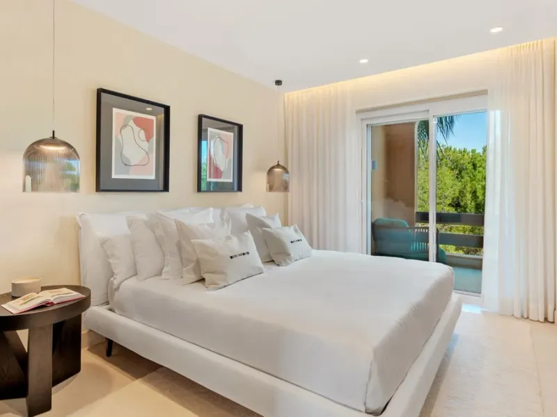 Middle Floor Apartment in New Golden Mile