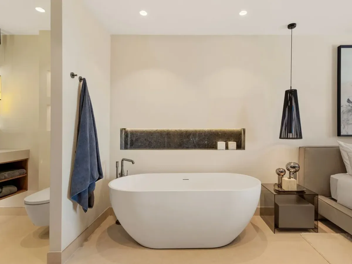 Middle Floor Apartment in New Golden Mile