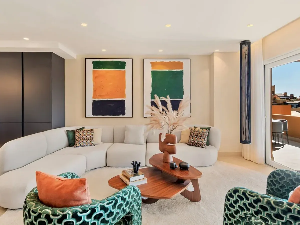 Middle Floor Apartment in New Golden Mile