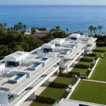 Semi-Detached House in The Golden Mile 2