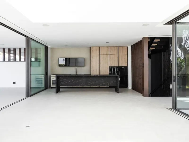 Semi-Detached House in The Golden Mile