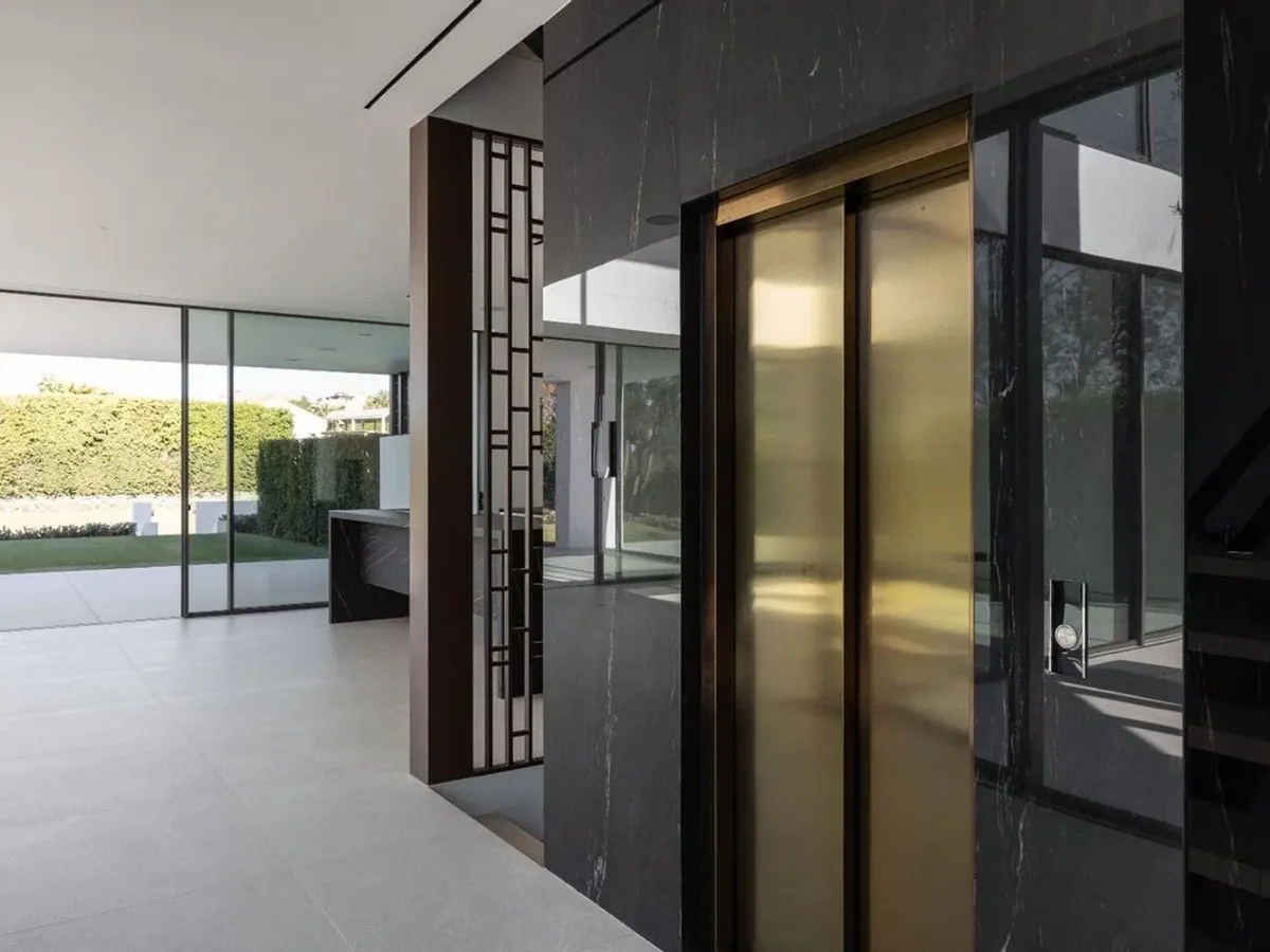 Semi-Detached House in The Golden Mile