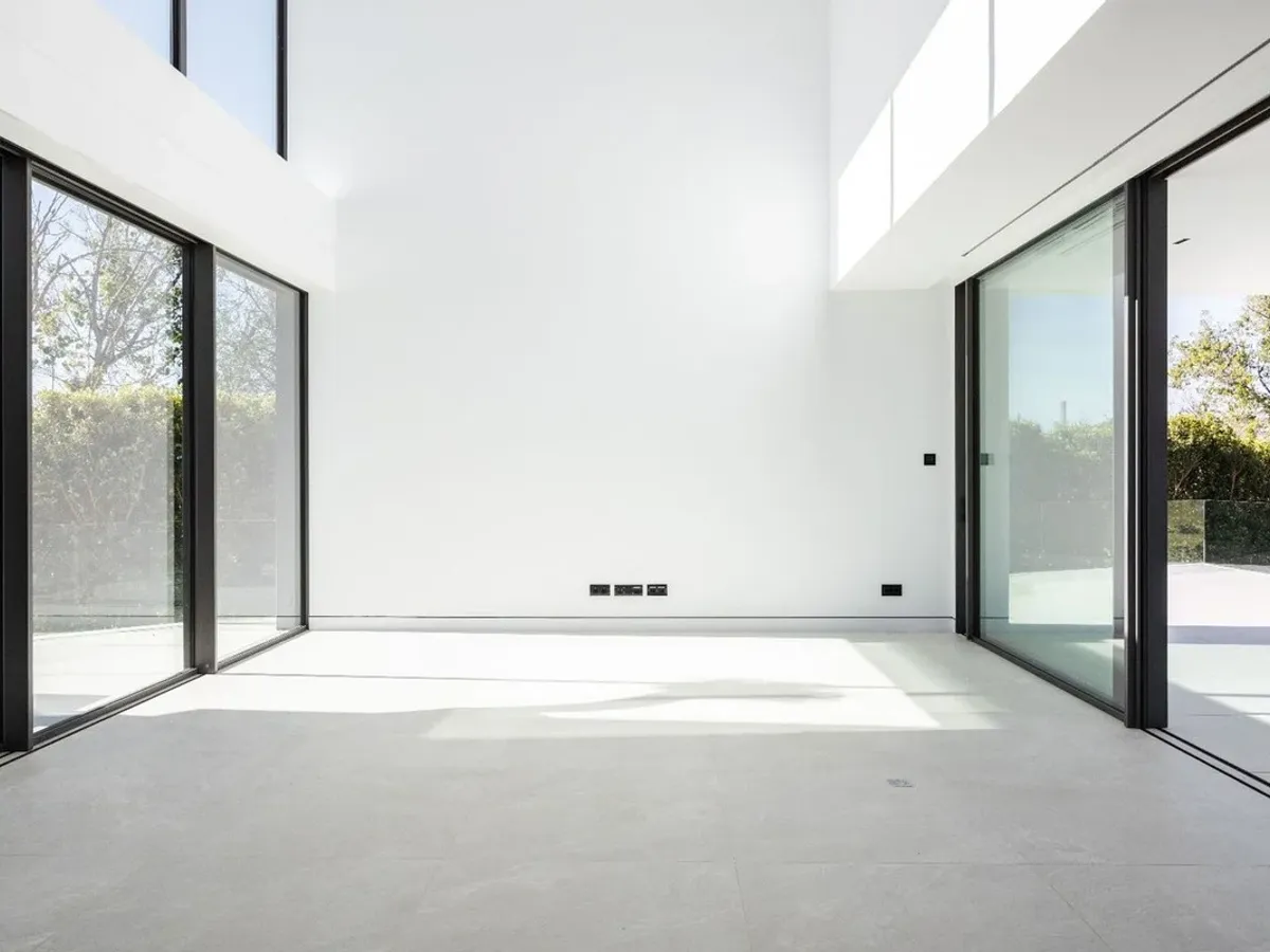 Semi-Detached House in The Golden Mile