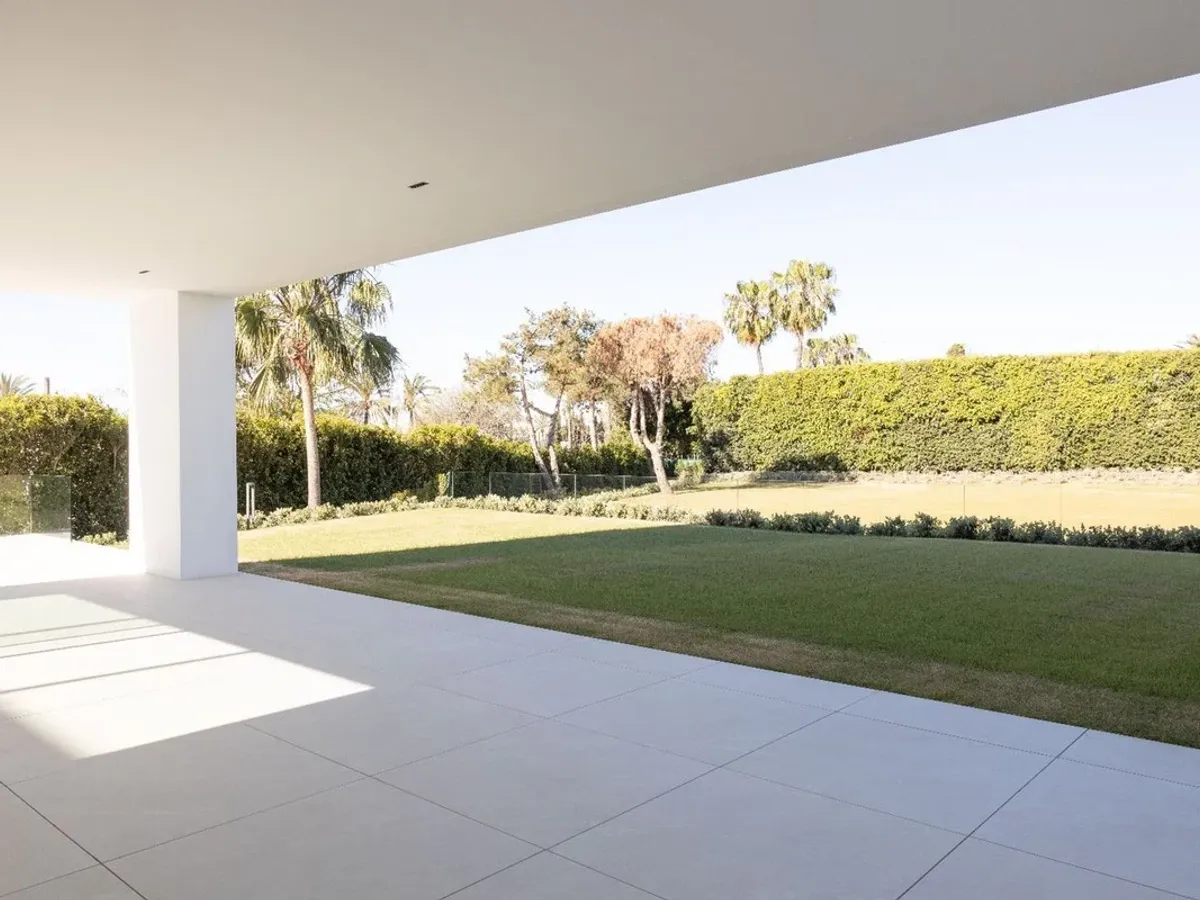 Semi-Detached House in The Golden Mile