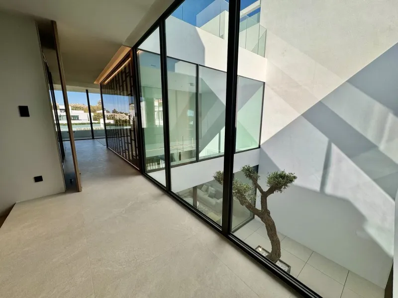 Semi-Detached House in The Golden Mile