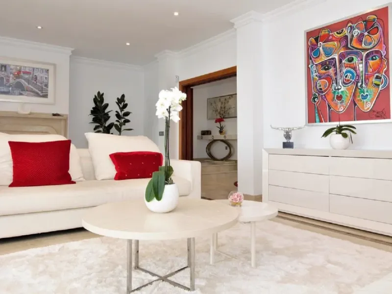 Detached Villa in El Paraiso