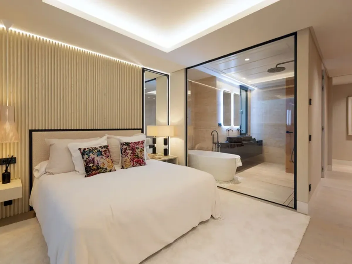 Middle Floor Apartment in Estepona