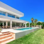 Detached Villa in San Pedro de Alcántara 4