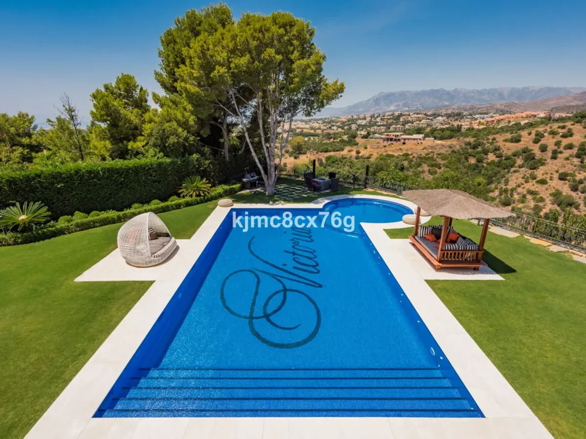 Detached Villa in Hacienda Las Chapas