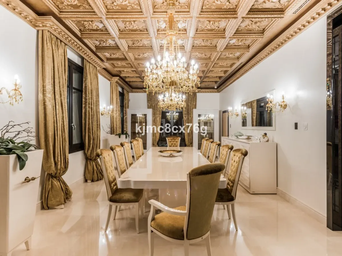 Detached Villa in Hacienda Las Chapas