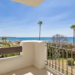 Middle Floor Apartment in Estepona 15