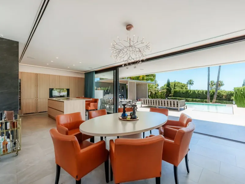 Detached Villa in Nueva Andalucía