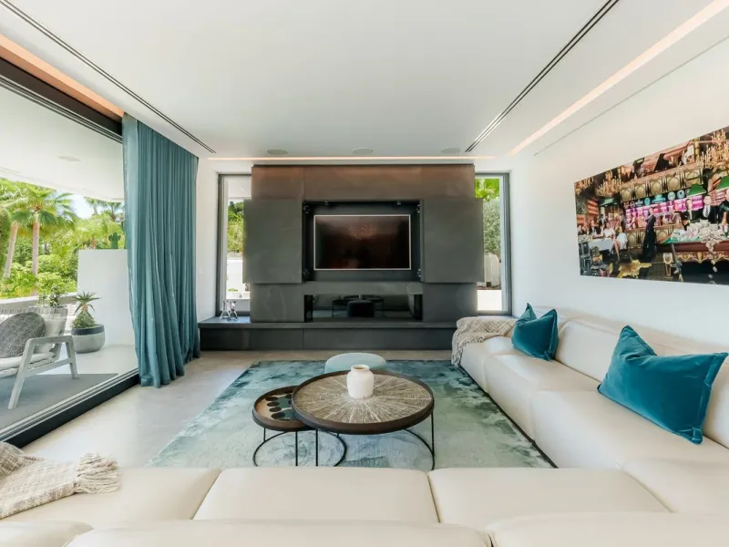 Detached Villa in Nueva Andalucía