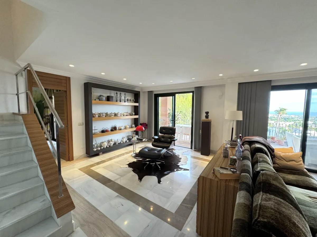 Spectacular Duplex Penthouse in Monte Halcones, La Quinta with panoramic sea views