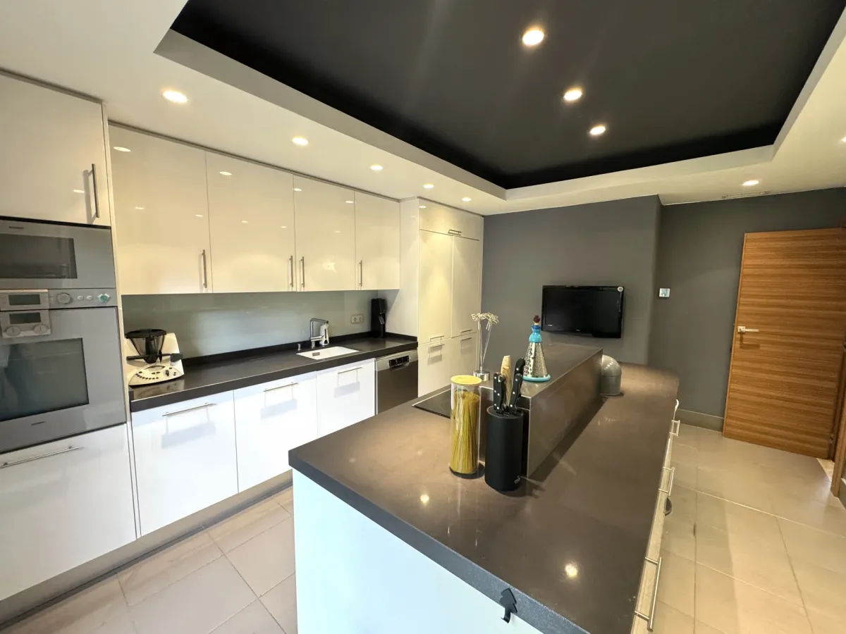 Spectacular Duplex Penthouse in Monte Halcones, La Quinta with panoramic sea views