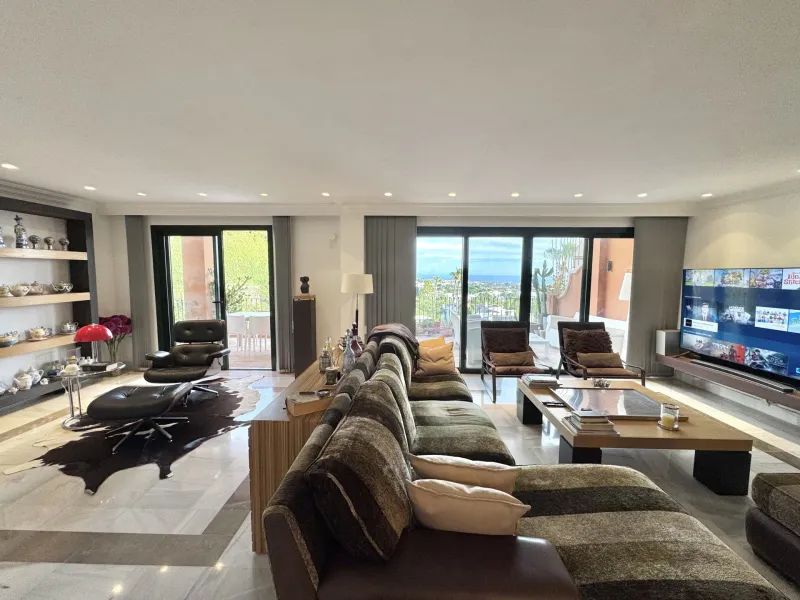 Spectacular Duplex Penthouse in Monte Halcones, La Quinta with panoramic sea views