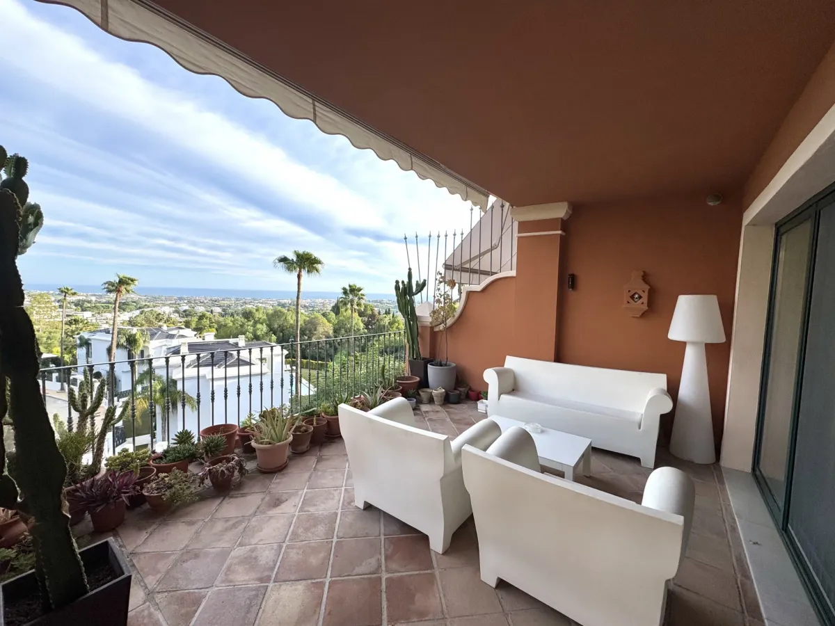 Spectacular Duplex Penthouse in Monte Halcones, La Quinta with panoramic sea views