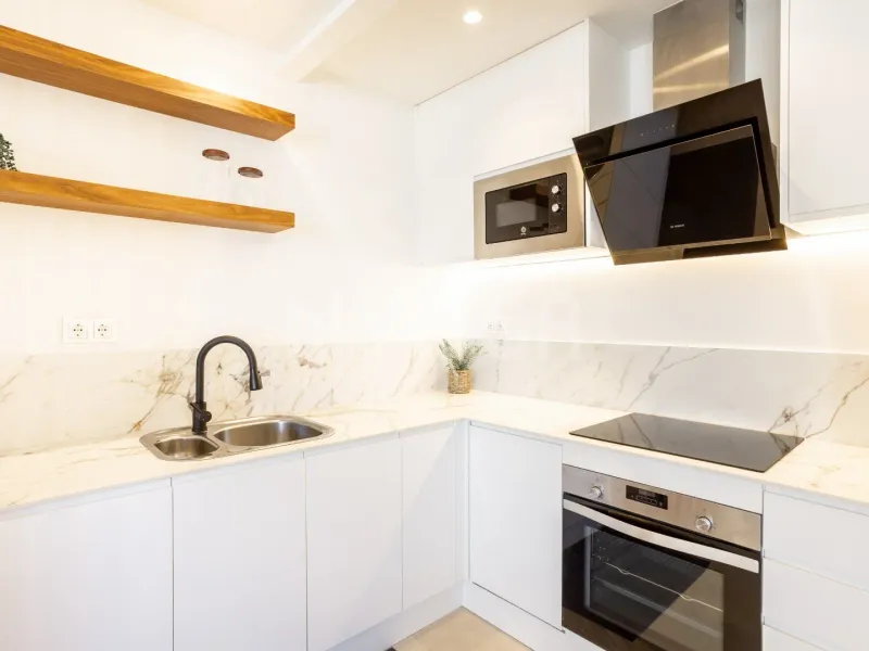 Boutique apartment with panoramic sea views located on the beachfront of Marbella 590.000 €