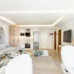 Boutique apartment with panoramic sea views located on the beachfront of Marbella 590.000 € 15