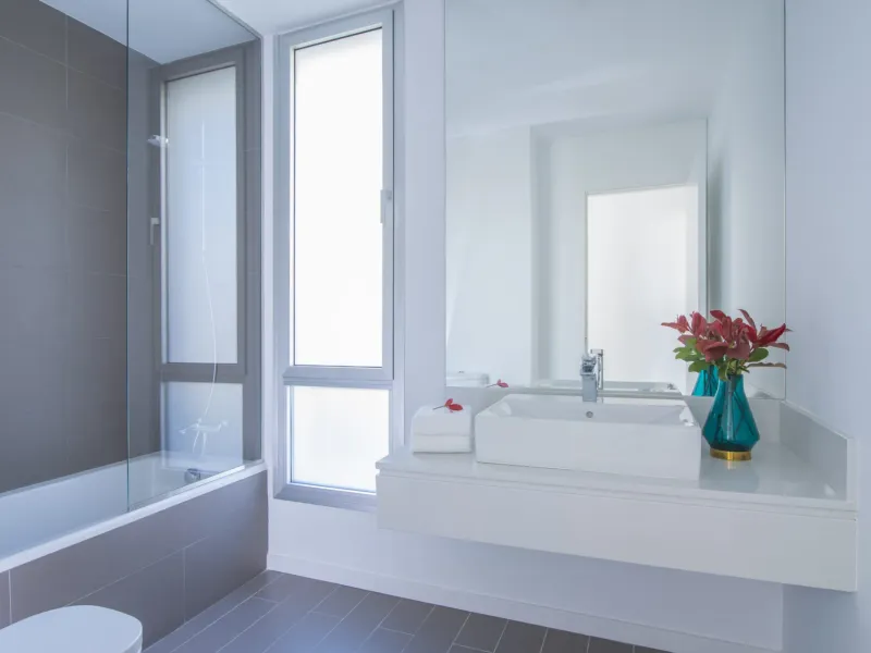 New build modern apartment for sale in Estepona East