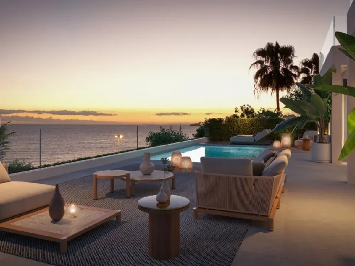 Exclusive villa with breathtaking panoramic views in El Chaparral Marbella 1.900.000 €