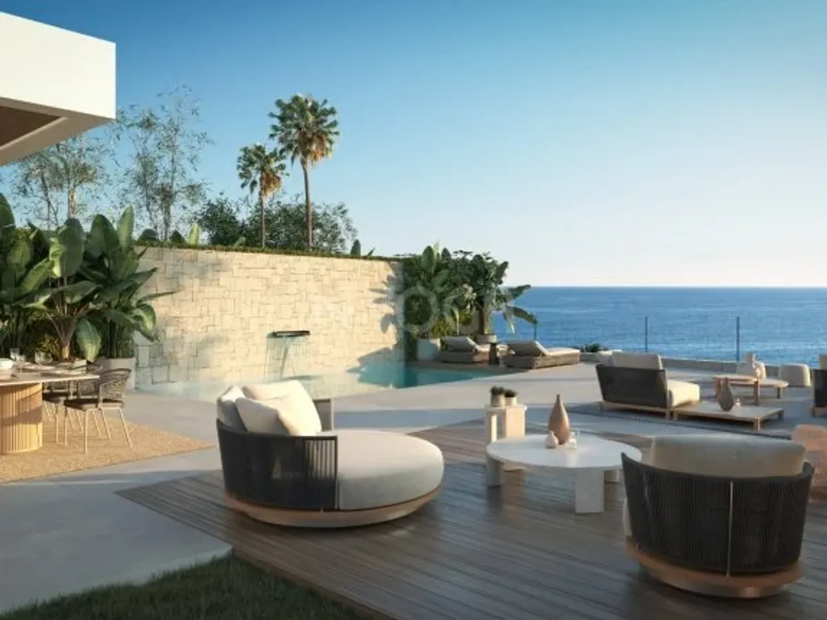 Exclusive villa with breathtaking panoramic views in El Chaparral Marbella 1.900.000 €