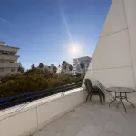 Magnificent duplex just 100 metres from the beach, in the heart of Marbella. 2.400 € month (long term) 2