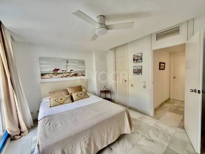 Magnificent duplex just 100 metres from the beach, in the heart of Marbella. 2.400 € month (long term)