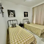 Magnificent duplex just 100 metres from the beach, in the heart of Marbella. 2.400 € month (long term) 15