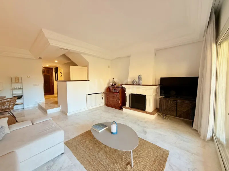 Large townhouse by the sea in Bahia de Marbella 3.500 € month (long term)