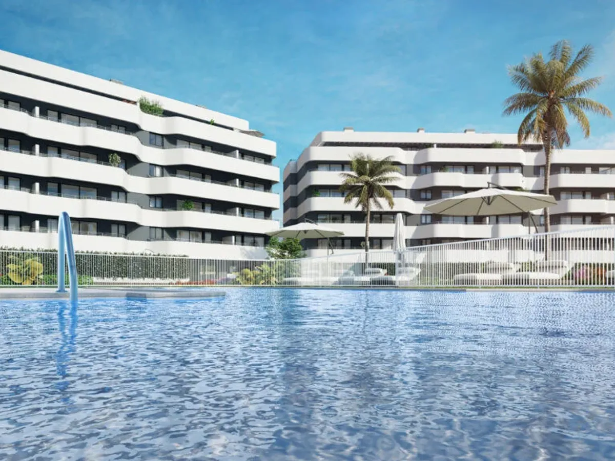 Modern coastal apartment for sale in Torremolinos
