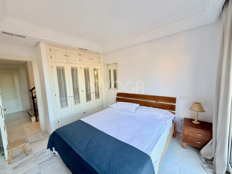 Large townhouse by the sea in Bahia de Marbella 3.500 € month (long term)