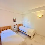 Large townhouse by the sea in Bahia de Marbella 3.500 € month (long term) 15