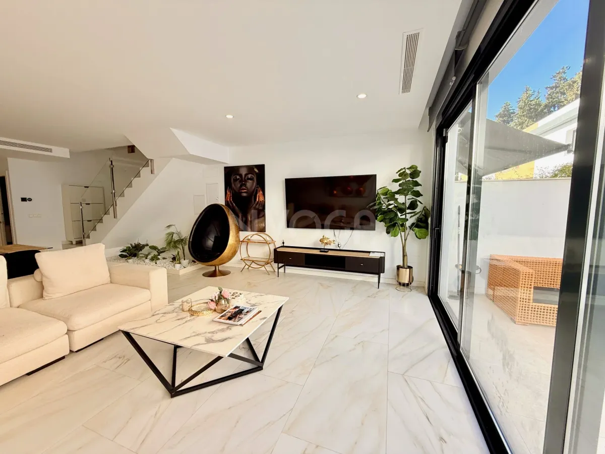 Fabulous New Build Townhouse for Rent in Nueva Andalucia, Marbella 3.600 € month (long term)