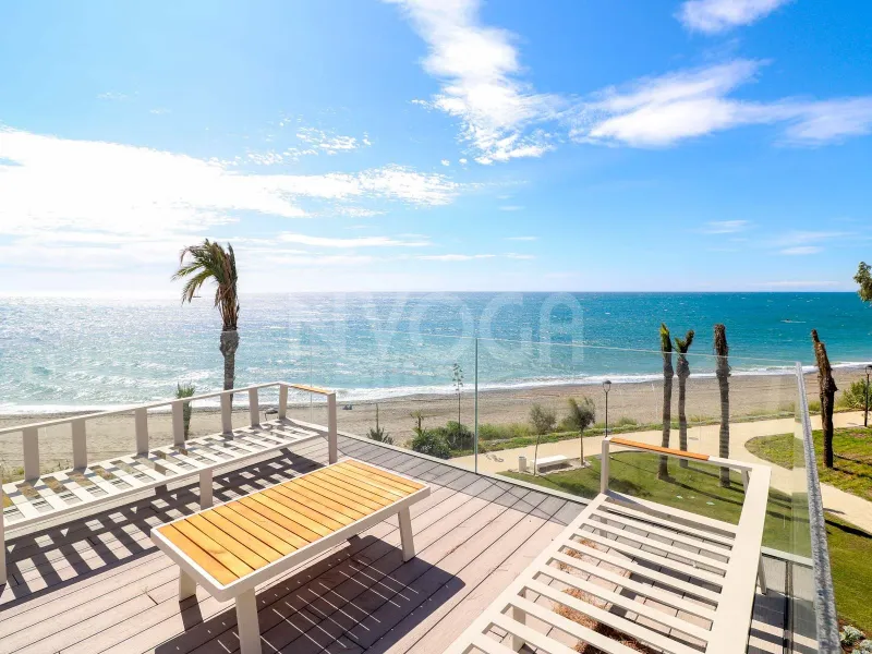 Marvellous frontline beach 3 beds home in Estepona, South orientation and fantastic sea views 2.350.000 €