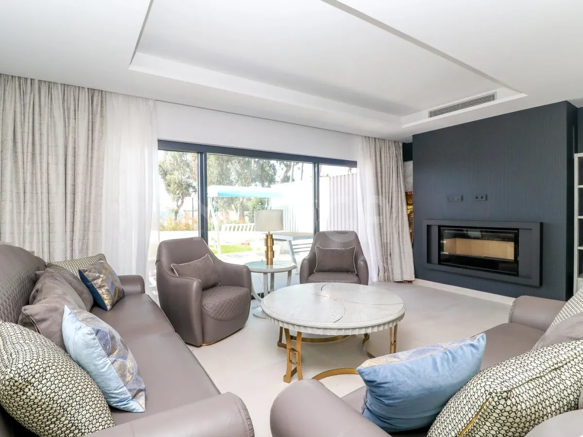 Marvellous frontline beach 3 beds home in Estepona, South orientation and fantastic sea views 2.350.000 €