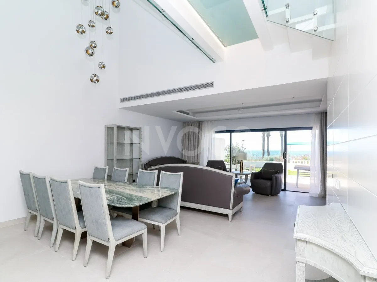 Marvellous frontline beach 3 beds home in Estepona, South orientation and fantastic sea views 2.350.000 €