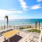 Marvellous frontline beach 3 beds home in Estepona, South orientation and fantastic sea views 2.350.000 € 9