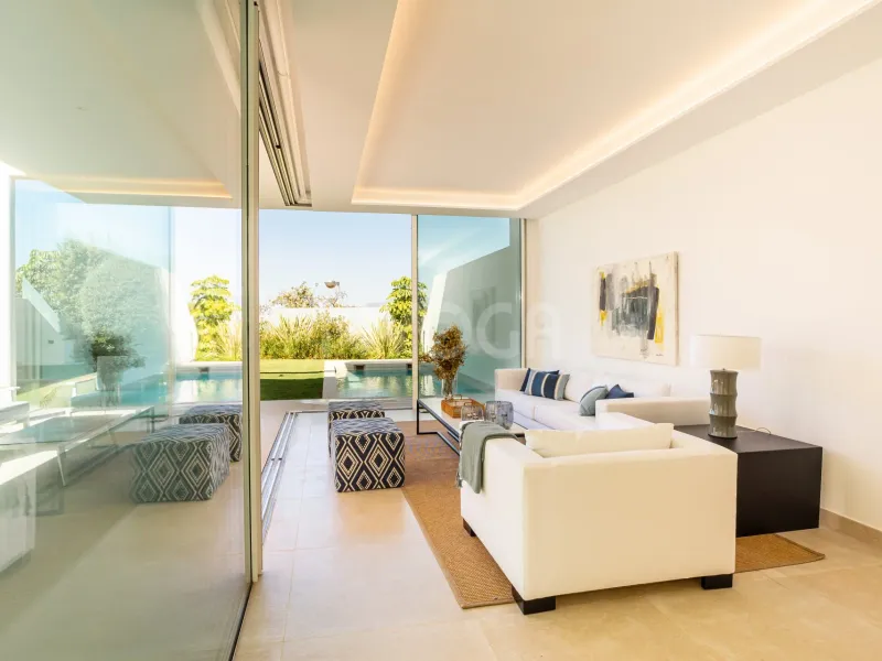 Luxury villa in Marbella, Valdeolletas area, with private pool and sea views 1.950.000 €