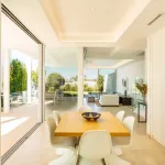 Luxury villa in Marbella, Valdeolletas area, with private pool and sea views 1.950.000 € 6