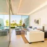 Luxury villa in Marbella, Valdeolletas area, with private pool and sea views 1.950.000 € 7