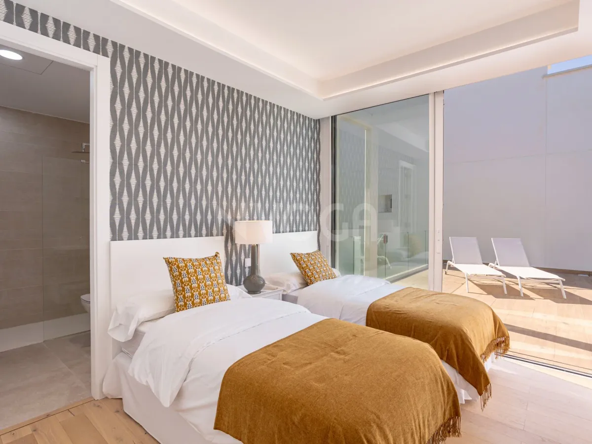 Luxury villa in Marbella, Valdeolletas area, with private pool and sea views 1.950.000 €