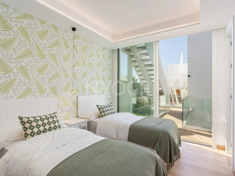 Luxury villa in Marbella, Valdeolletas area, with private pool and sea views 1.950.000 €