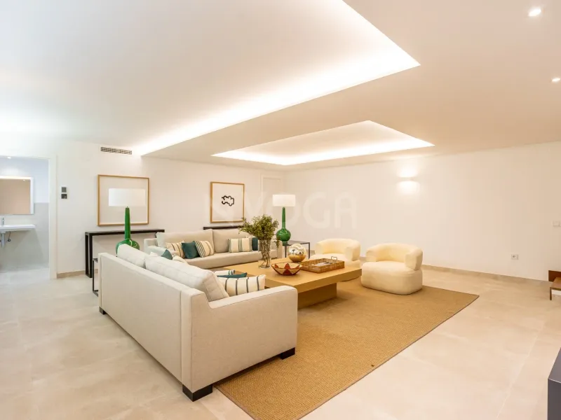 Luxury villa in Marbella, Valdeolletas area, with private pool and sea views 1.950.000 €