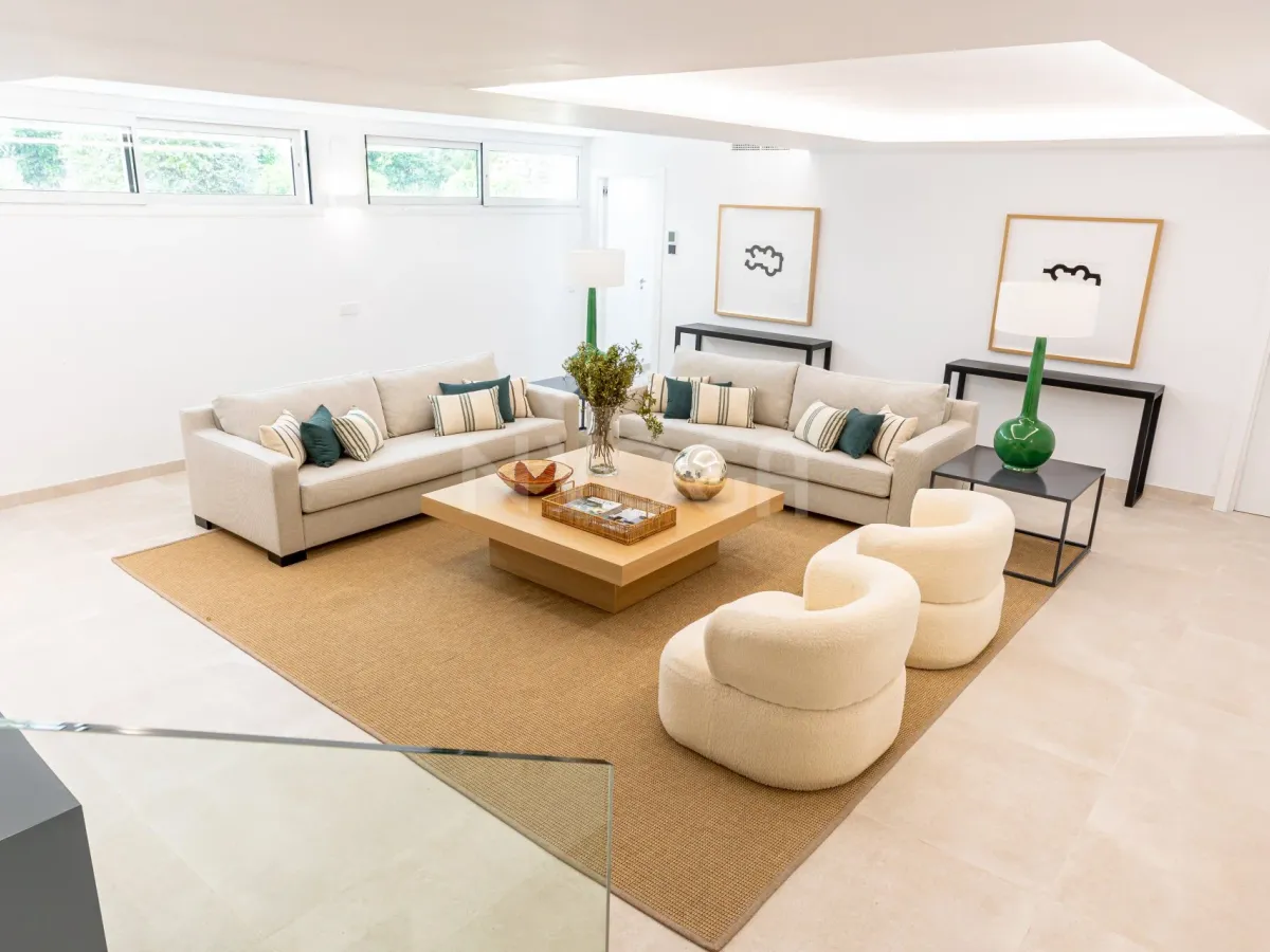 Luxury villa in Marbella, Valdeolletas area, with private pool and sea views 1.950.000 €