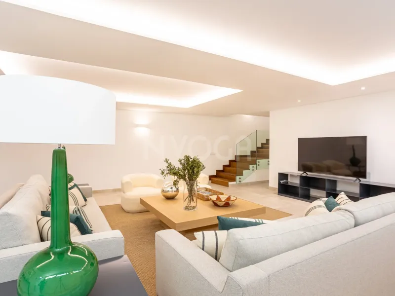 Luxury villa in Marbella, Valdeolletas area, with private pool and sea views 1.950.000 €