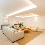 Luxury villa in Marbella, Valdeolletas area, with private pool and sea views 1.950.000 € 13