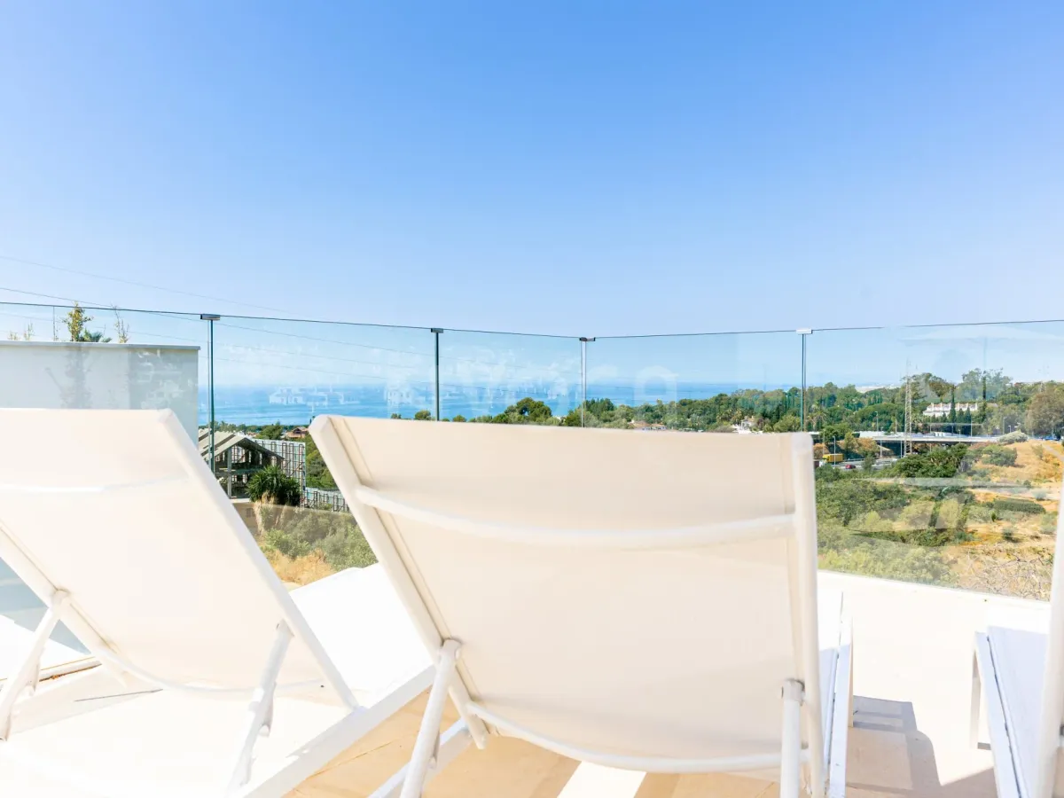 Luxury villa in Marbella, Valdeolletas area, with private pool and sea views 1.950.000 €